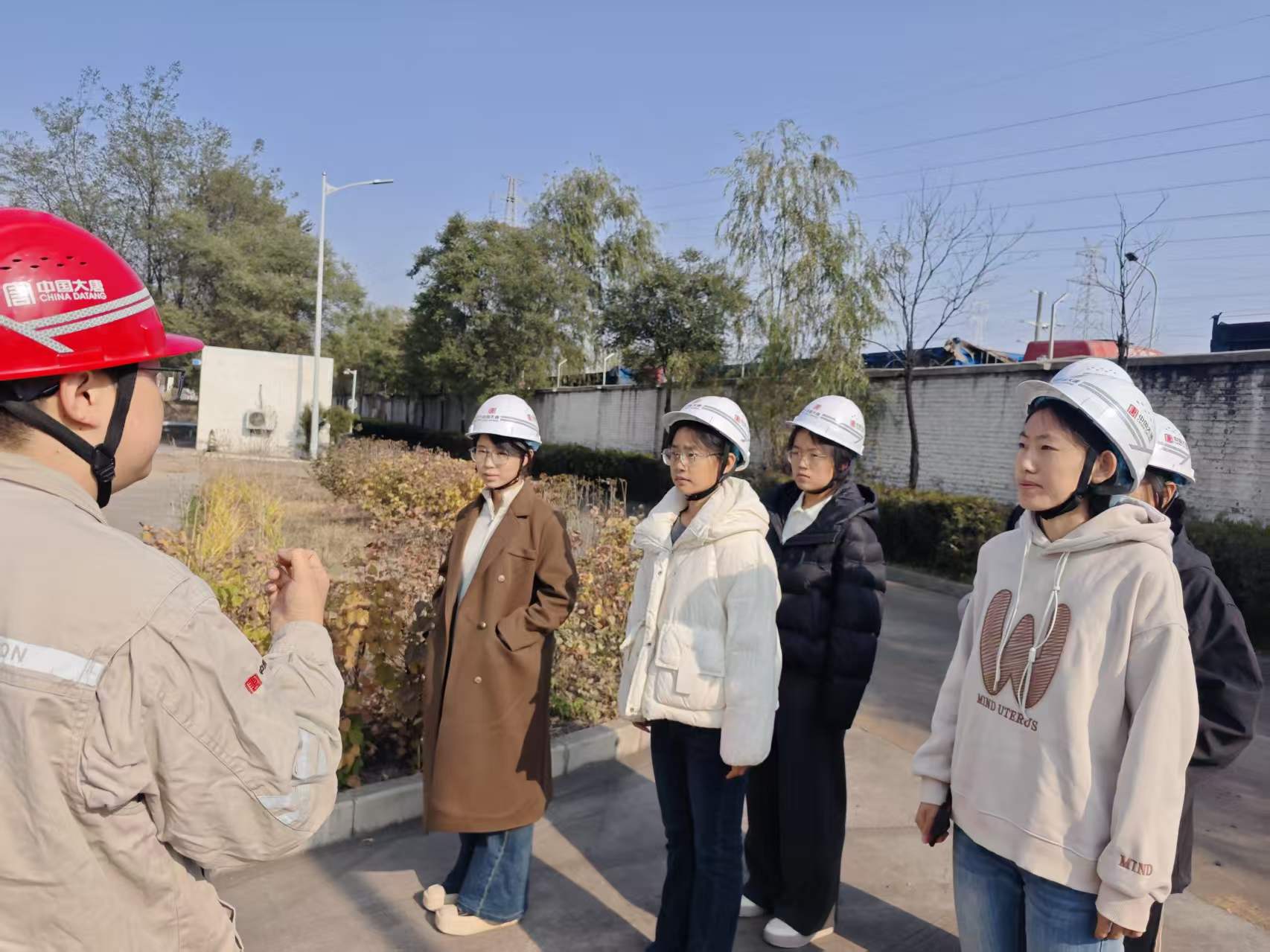 【公众开放】青年学子走进云冈热电，解锁火电企业绿色减碳密码